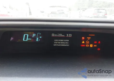 2014 Toyota Prius C Two from USA, damaged, VIN JTDKDTB32E1562635